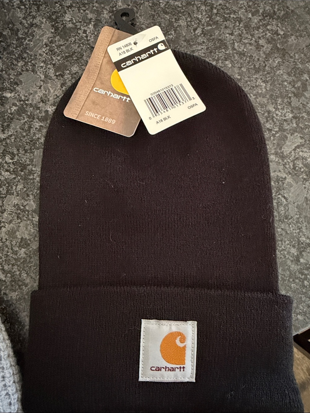 4 beanies - Picture 4 of 6